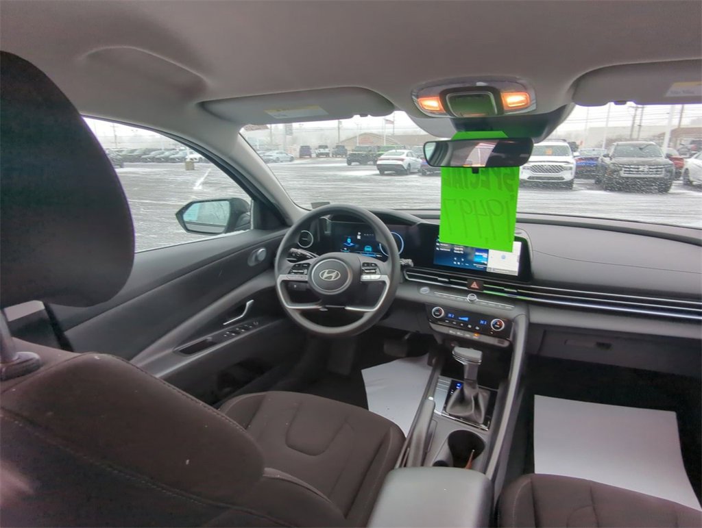 Used 2024 Hyundai Elantra SEL image 10