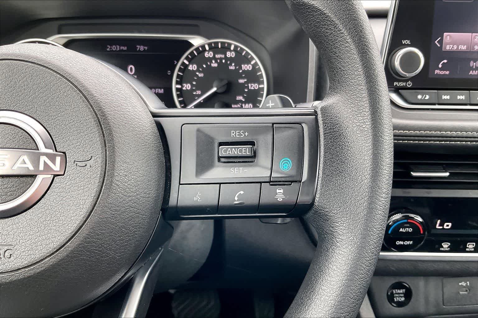 Used 2024 Nissan Rogue SV image 25