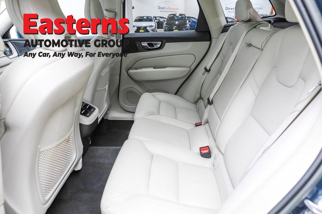 Used 2022 Volvo XC60 B6 Inscription image 20