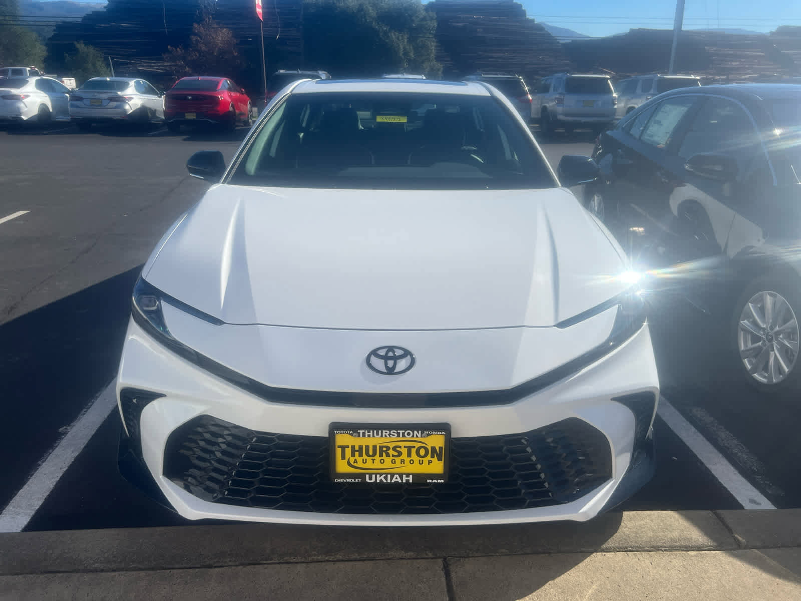 New 2026 Toyota Camry Hybrid FWD image 2
