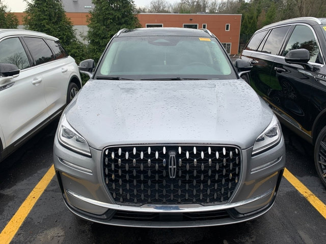 Certified 2023 Lincoln Corsair Reserve w/ Equipment Group 201A image 3