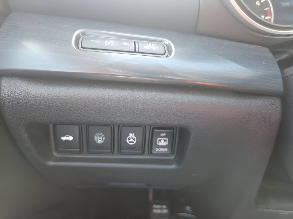 Used 2022 Nissan Maxima Platinum w/ Sport Mat Group FWD image 17
