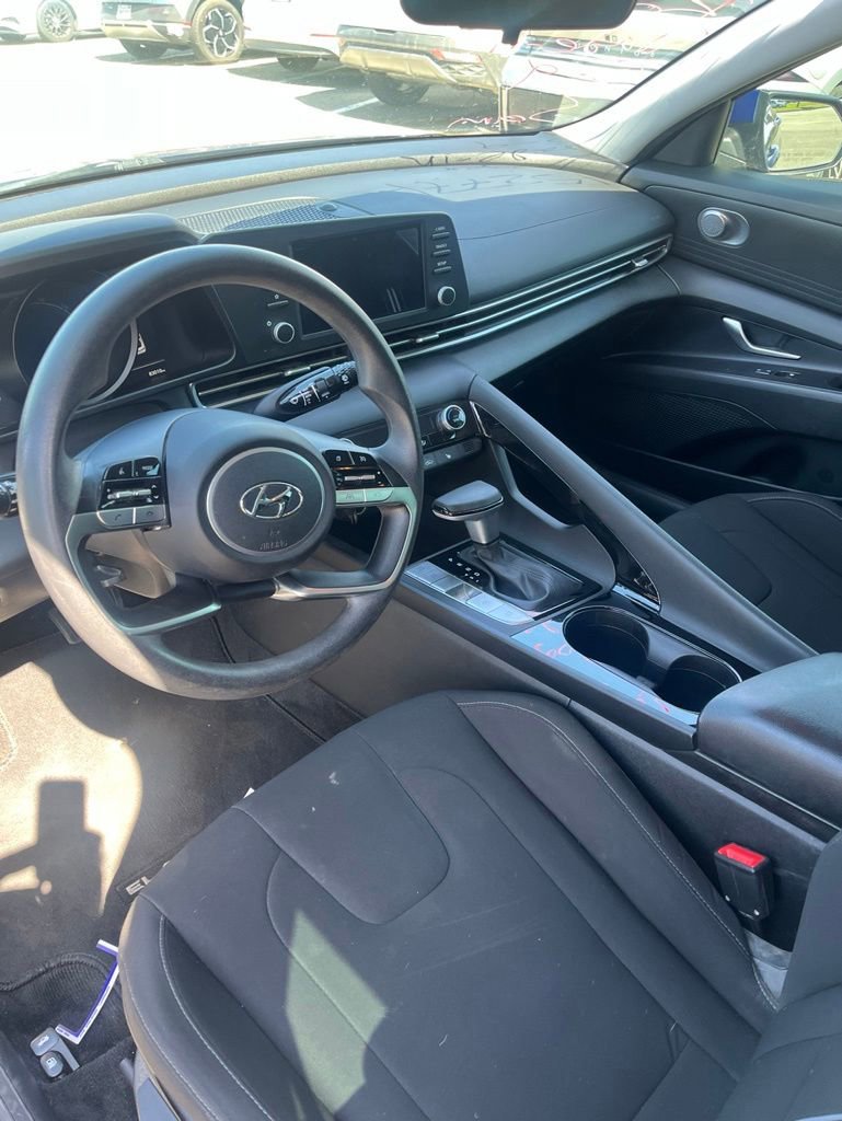 Used 2021 Hyundai Elantra Blue FWD image 5