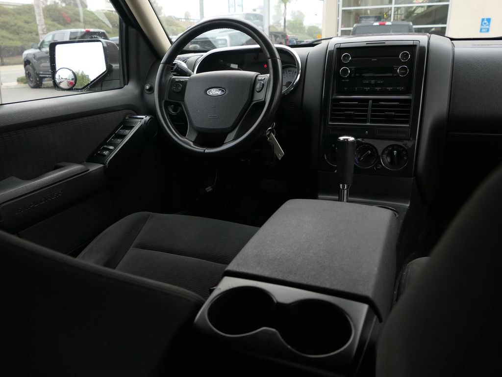 Used 2010 Ford Explorer Sport Trac XLT image 24