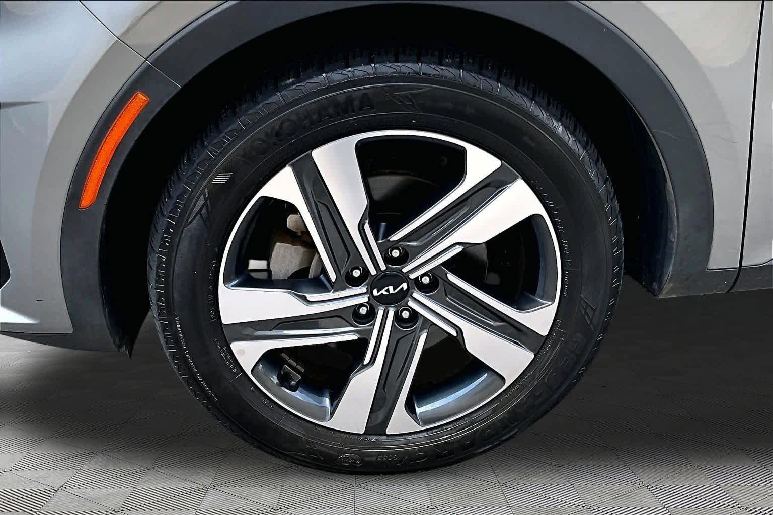 Used 2022 Kia Sorento SX Prestige AWD/4WD image 11