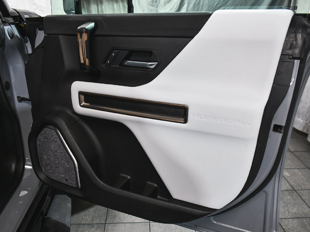 Used 2025 GMC Hummer EV 3X AWD/4WD image 14