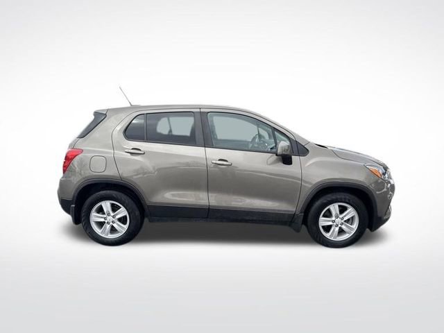 Used 2020 Chevrolet Trax LS w/ Tint and Cruise Package image 6
