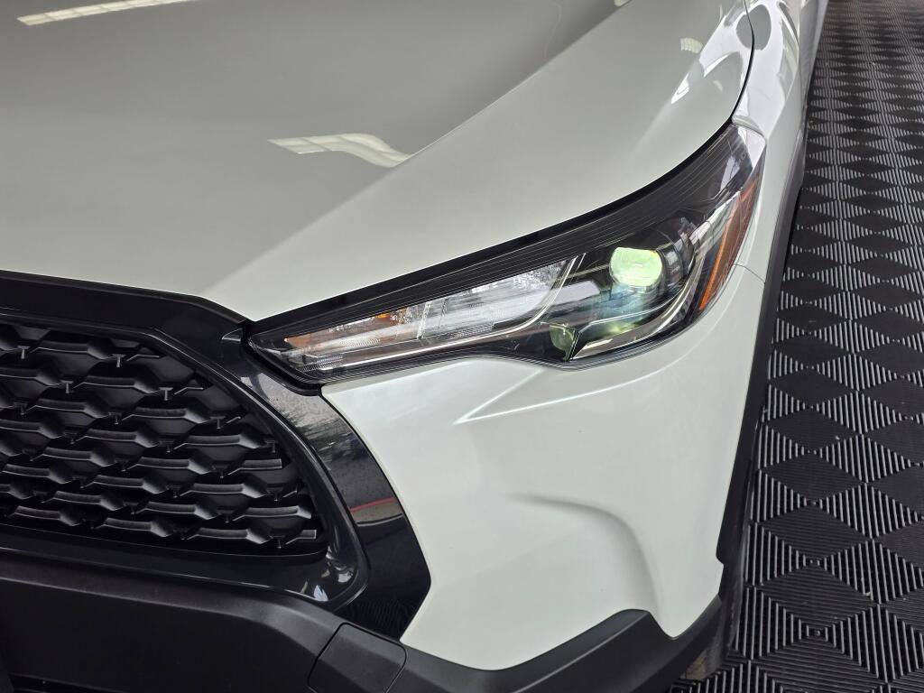 Used 2024 Toyota Corolla Cross L AWD/4WD image 9