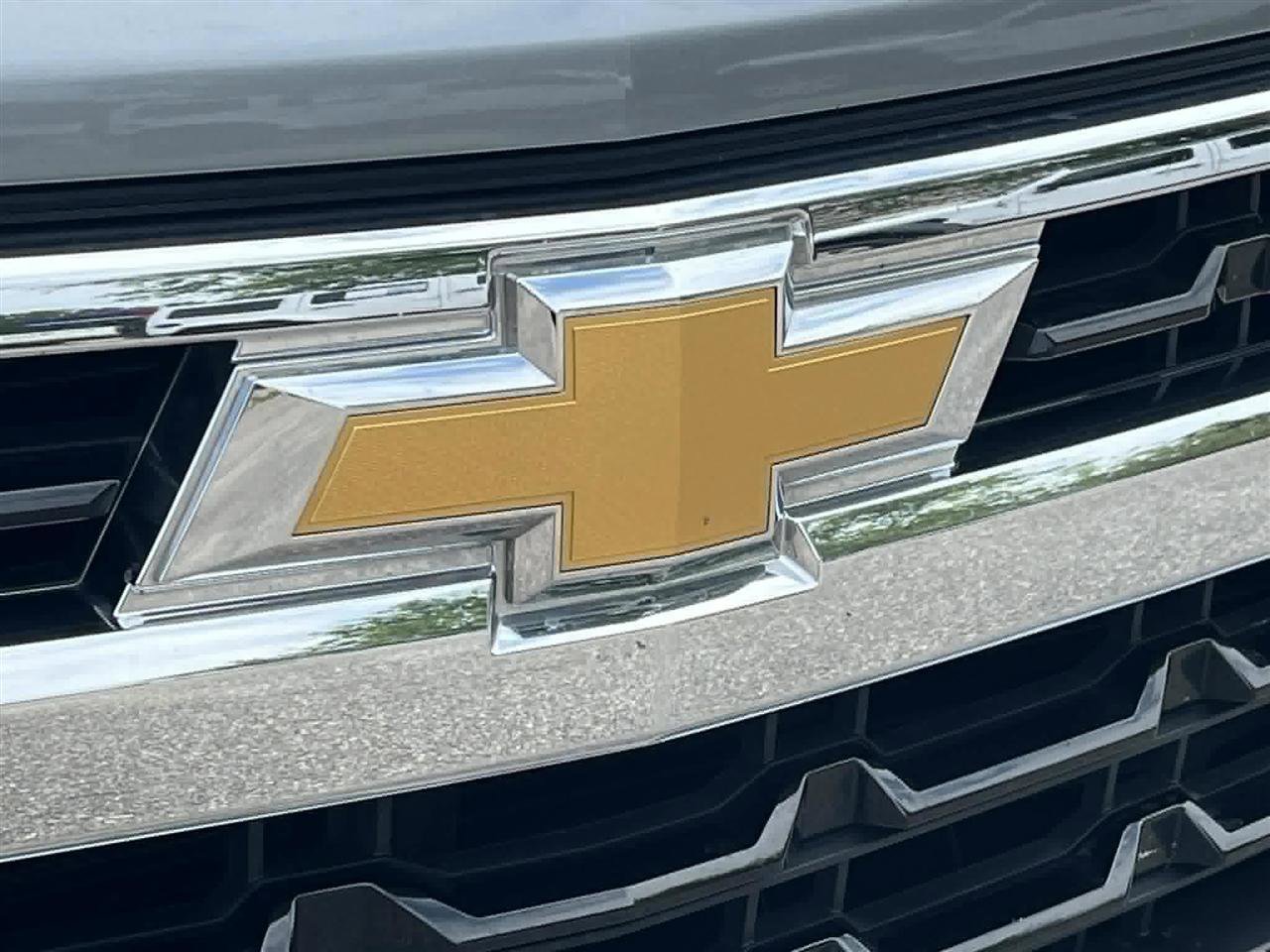 Used 2025 Chevrolet Silverado 1500 LT RWD image 4