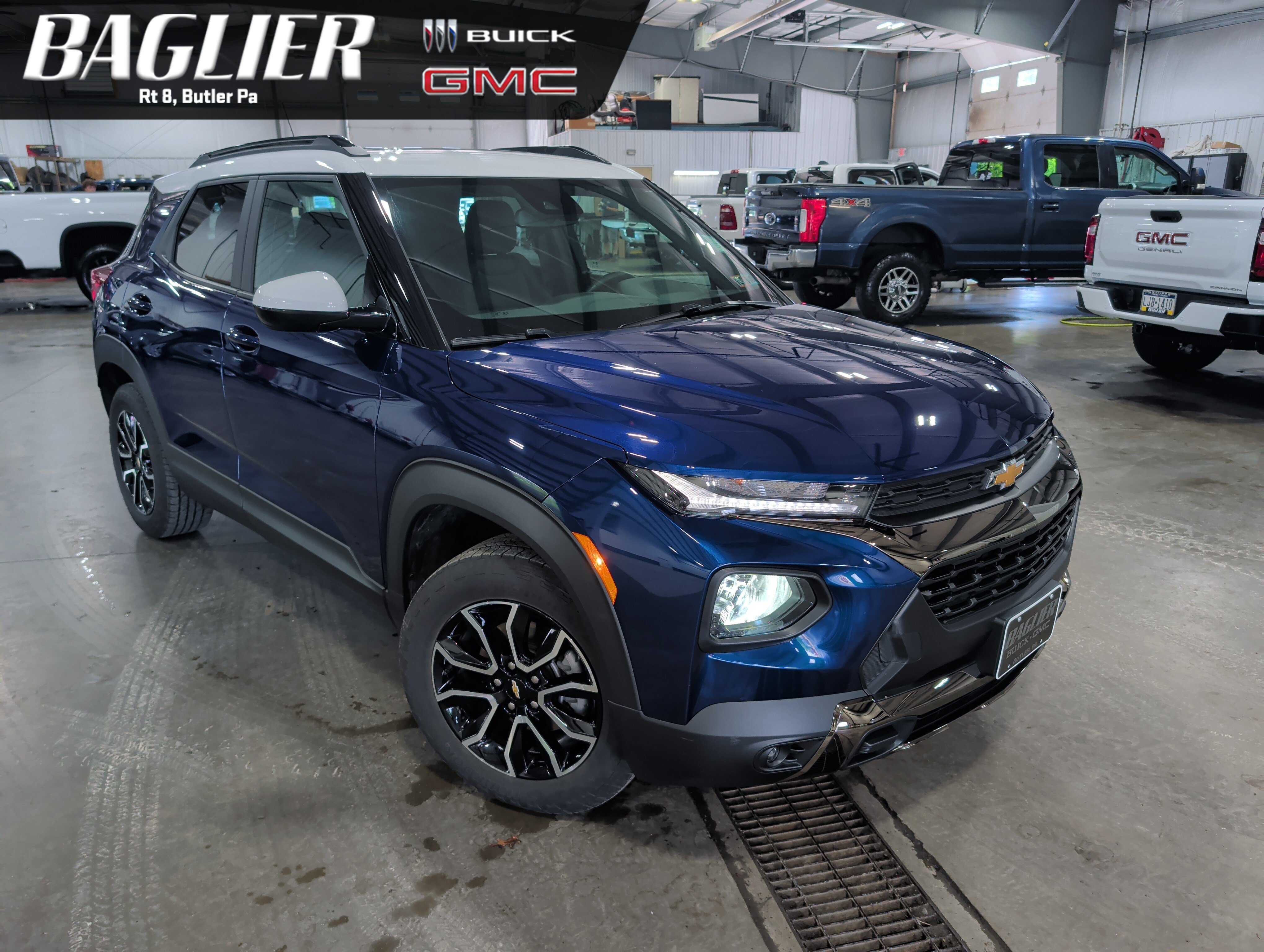 Used 2023 Chevrolet TrailBlazer ACTIV w/ Sun and Liftgate Package AWD/4WD image 1