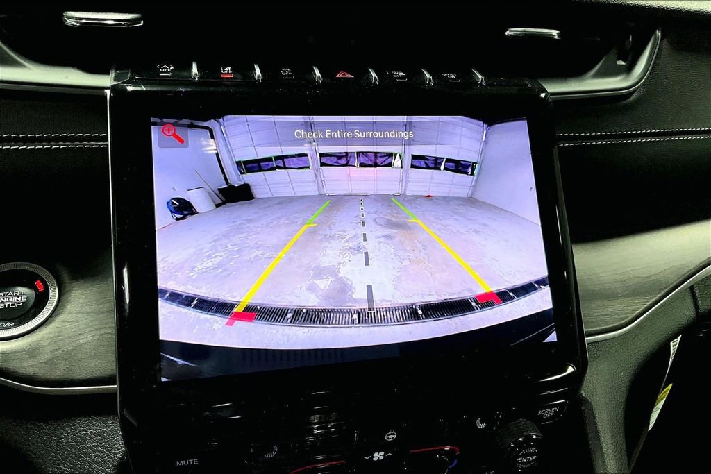 Used 2025 Jeep Grand Cherokee Limited image 30