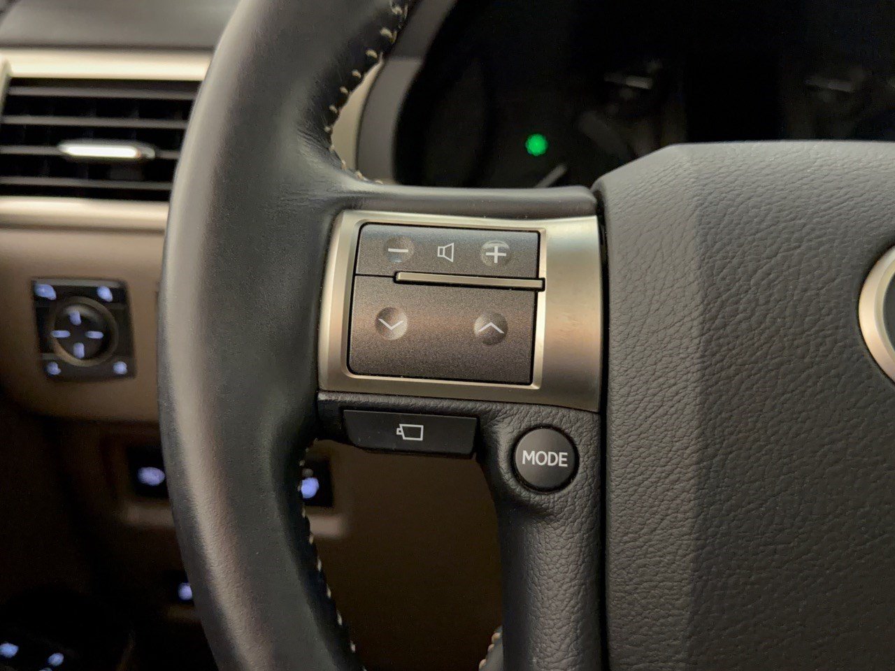 Used 2019 Lexus GX 460 Luxury AWD/4WD image 18