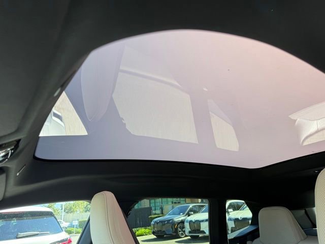 New 2026 BMW iX xDrive45 image 19