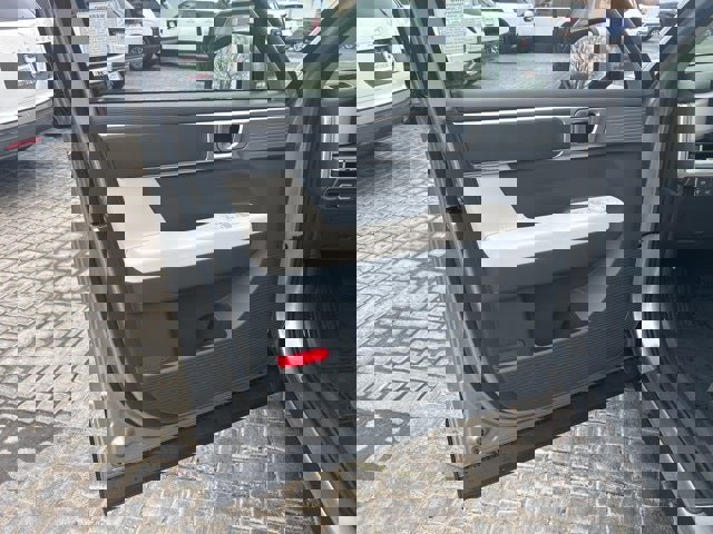 New 2026 Hyundai Santa Fe SE image 11