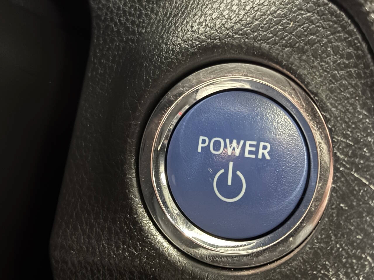 Used 2020 Toyota RAV4 Limited AWD/4WD image 35
