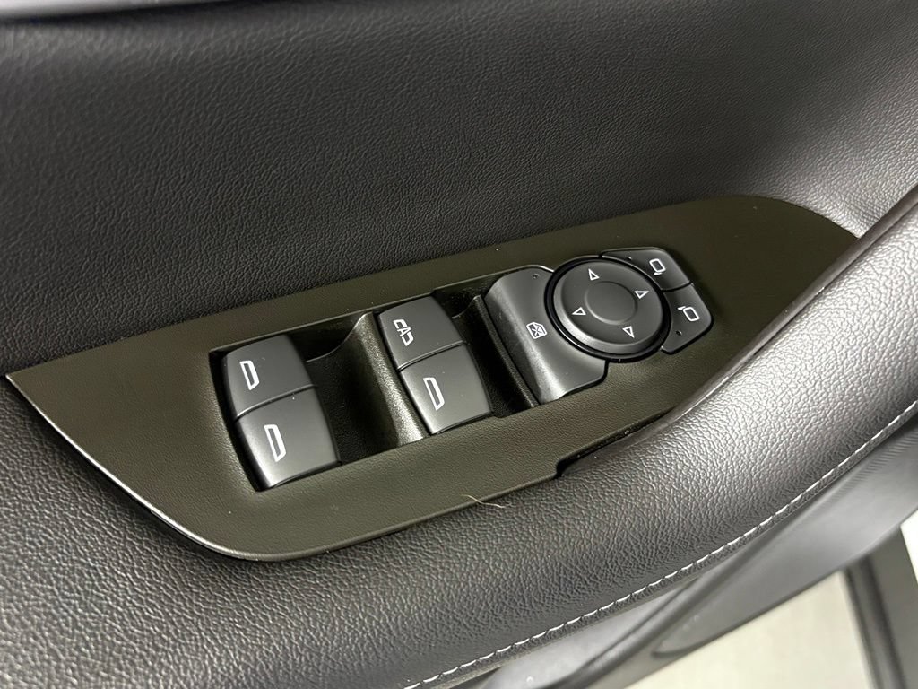 New 2026 Chevrolet Blazer LT w/ Midnight/Sport Edition FWD image 17