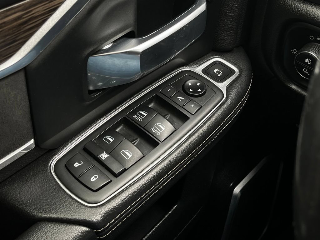 Used 2019 RAM 3500 Laramie RWD image 23