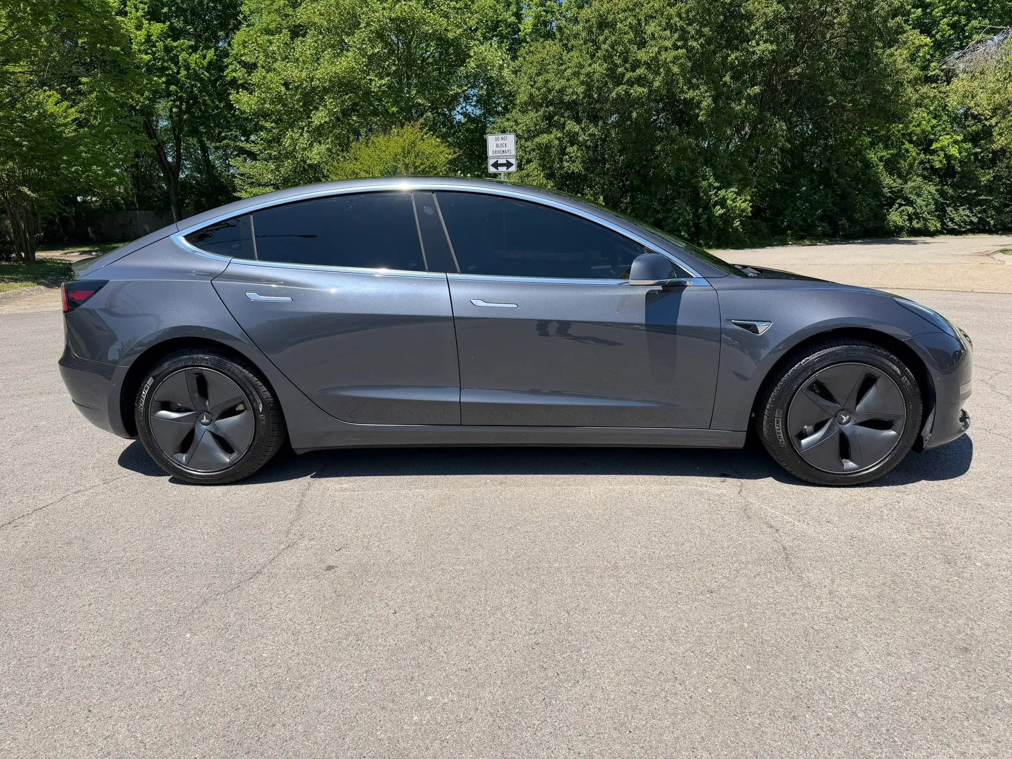 Used 2019 Tesla Model 3 Long Range AWD/4WD image 2