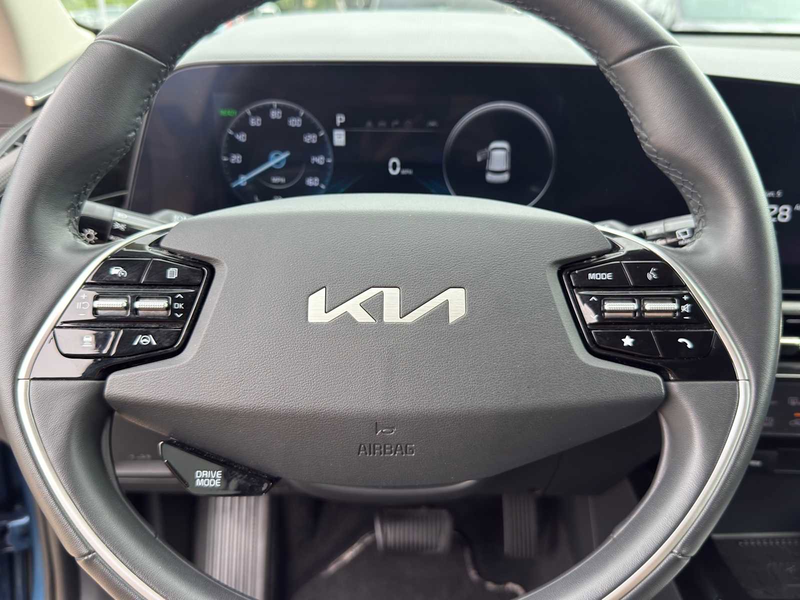 Certified 2024 Kia Niro Wind FWD image 17