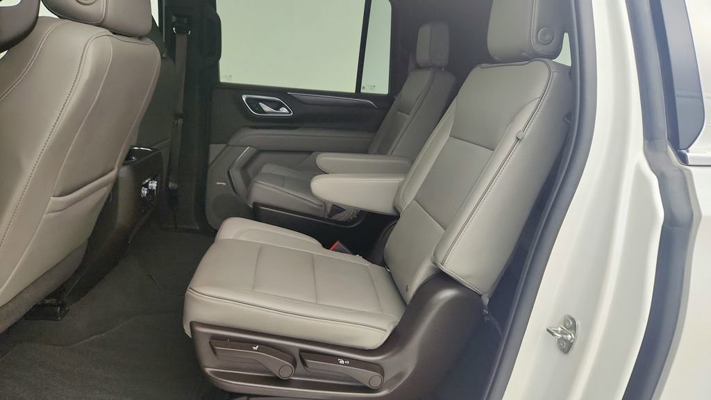 Used 2022 GMC Yukon XL SLT w/ SLT Premium Package RWD image 27
