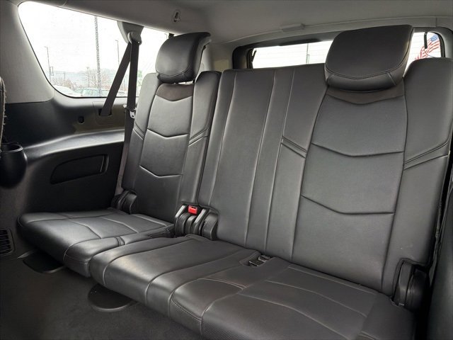 Used 2018 Cadillac Escalade ESV Luxury image 22
