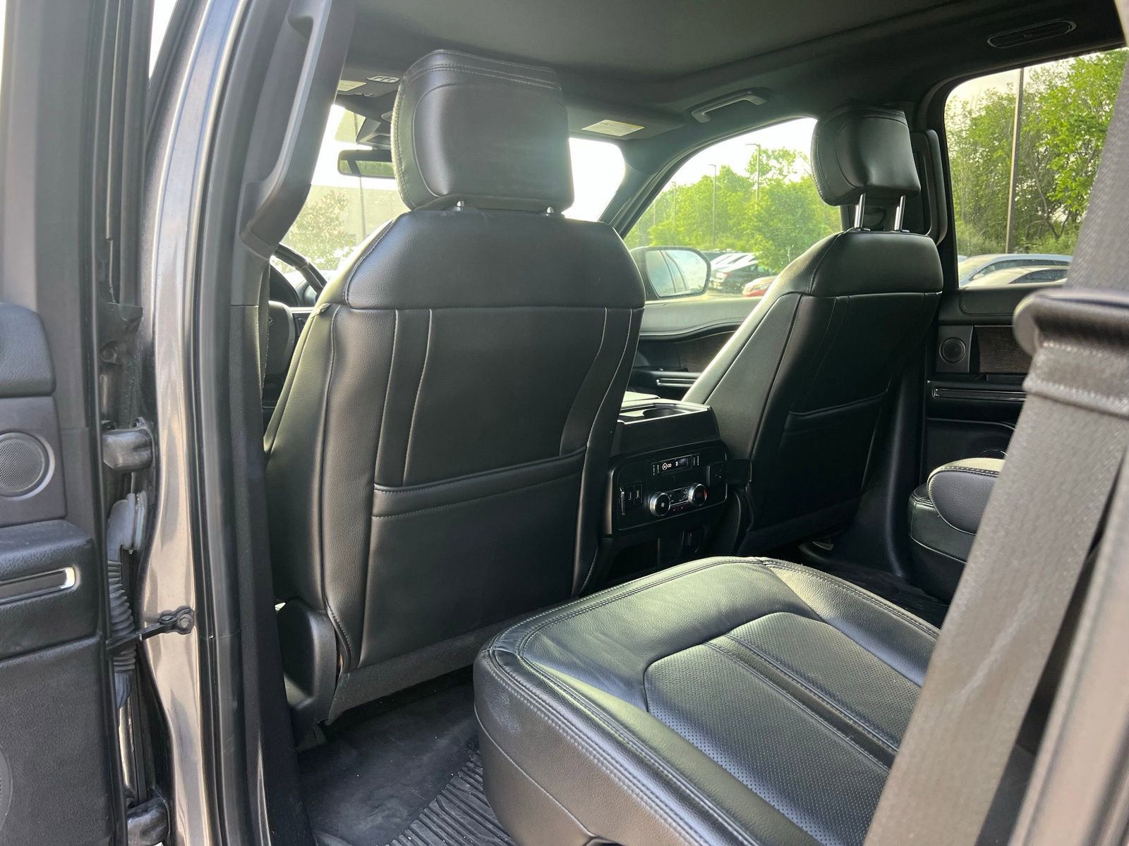 Used 2018 Ford Expedition Limited w/ Equipment Group 301A image 18