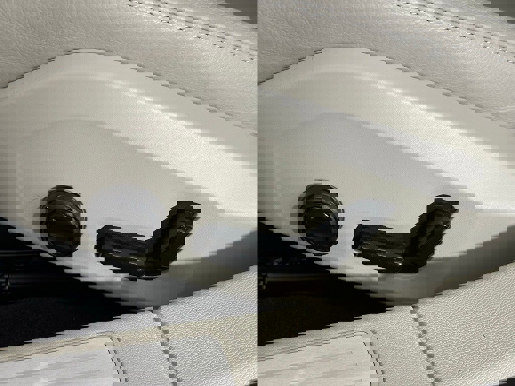 New 2024 Volvo S60 B5 Plus w/ Climate Package image 16