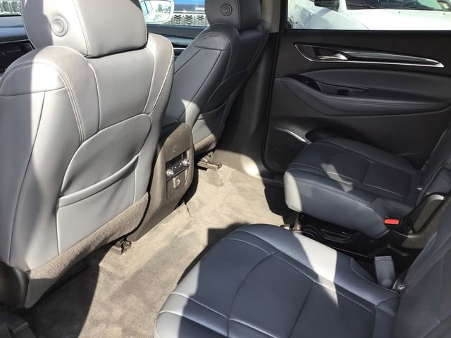 Used 2020 Buick Enclave Essence image 27