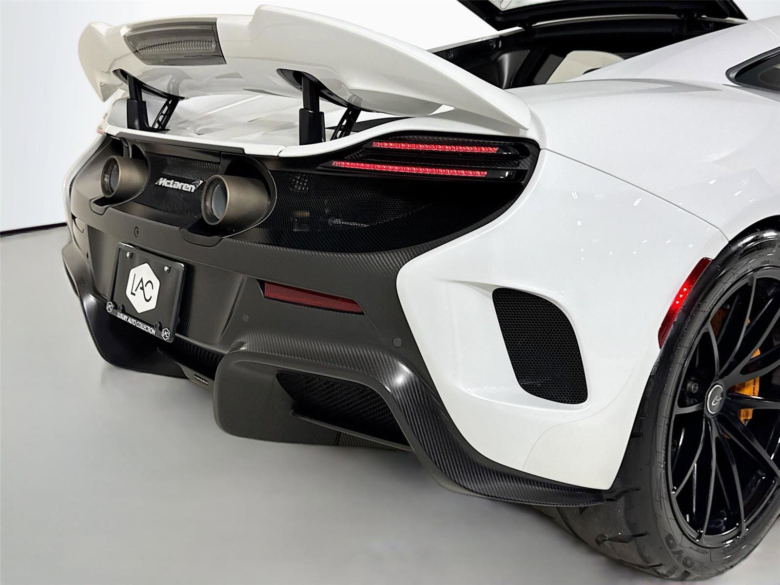 Used 2016 McLaren 675LT Coupe image 34