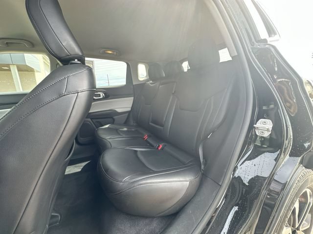Used 2022 Jeep Compass Limited AWD/4WD image 23