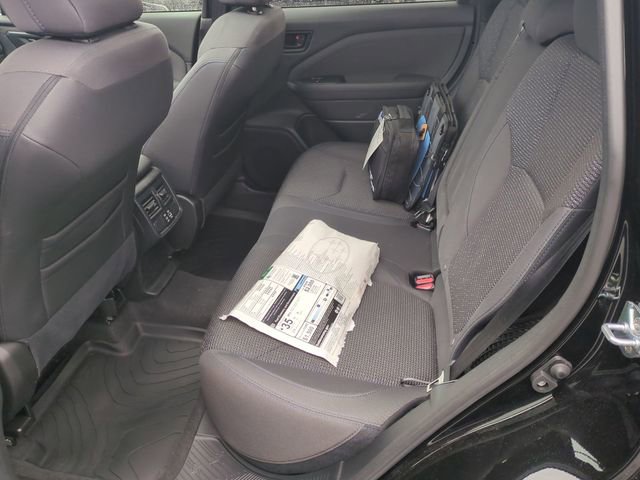 Used 2025 Subaru Forester Premium image 32