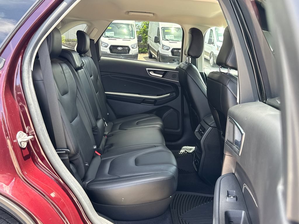 Used 2021 Ford Edge Titanium FWD image 27