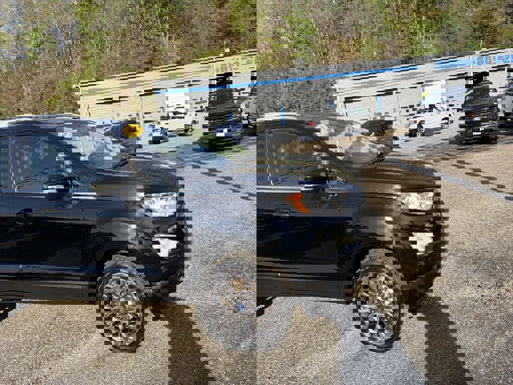 Used 2020 Ford EcoSport Titanium image 3