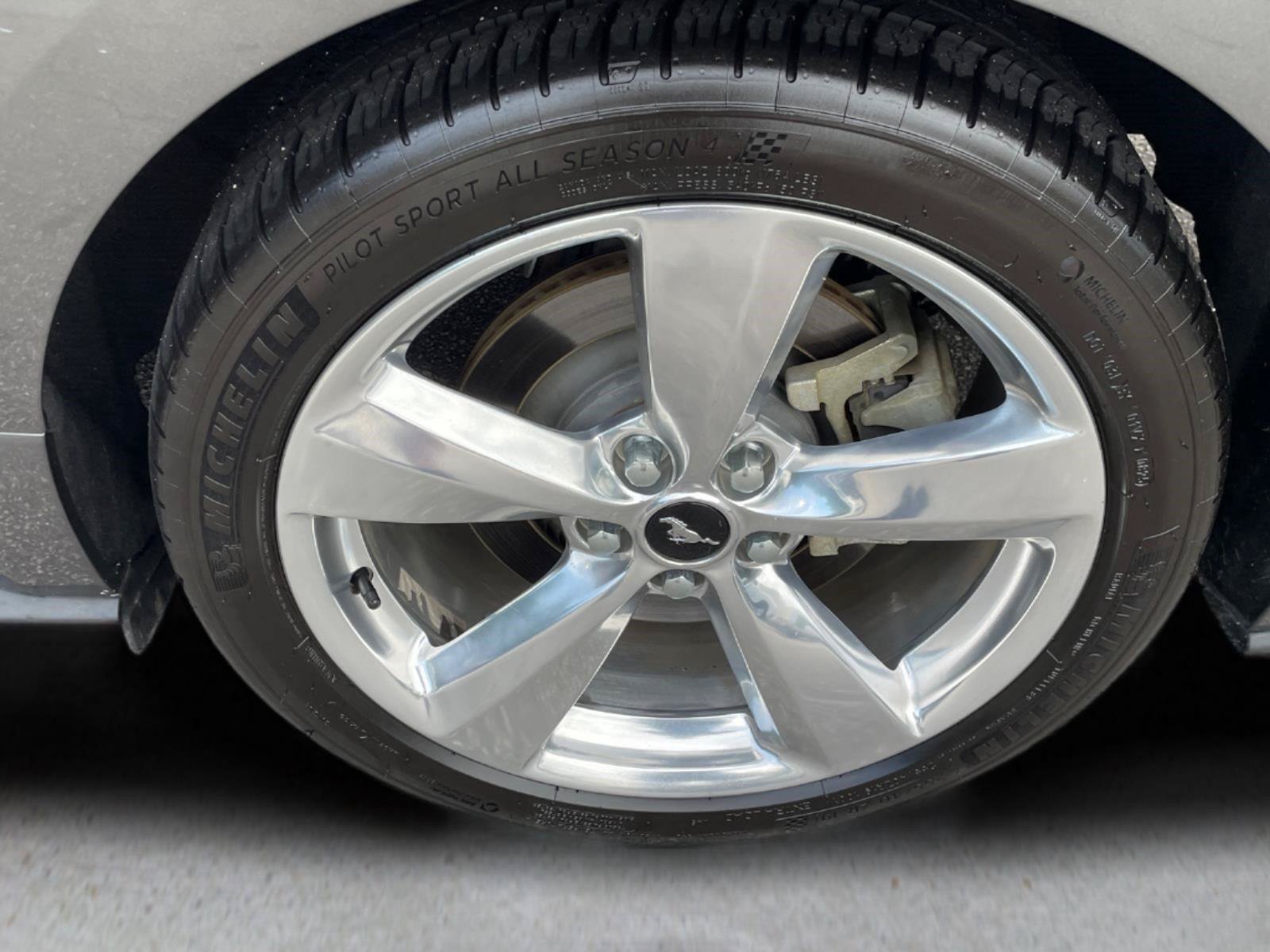Used 2018 Ford Mustang GT Premium RWD image 11