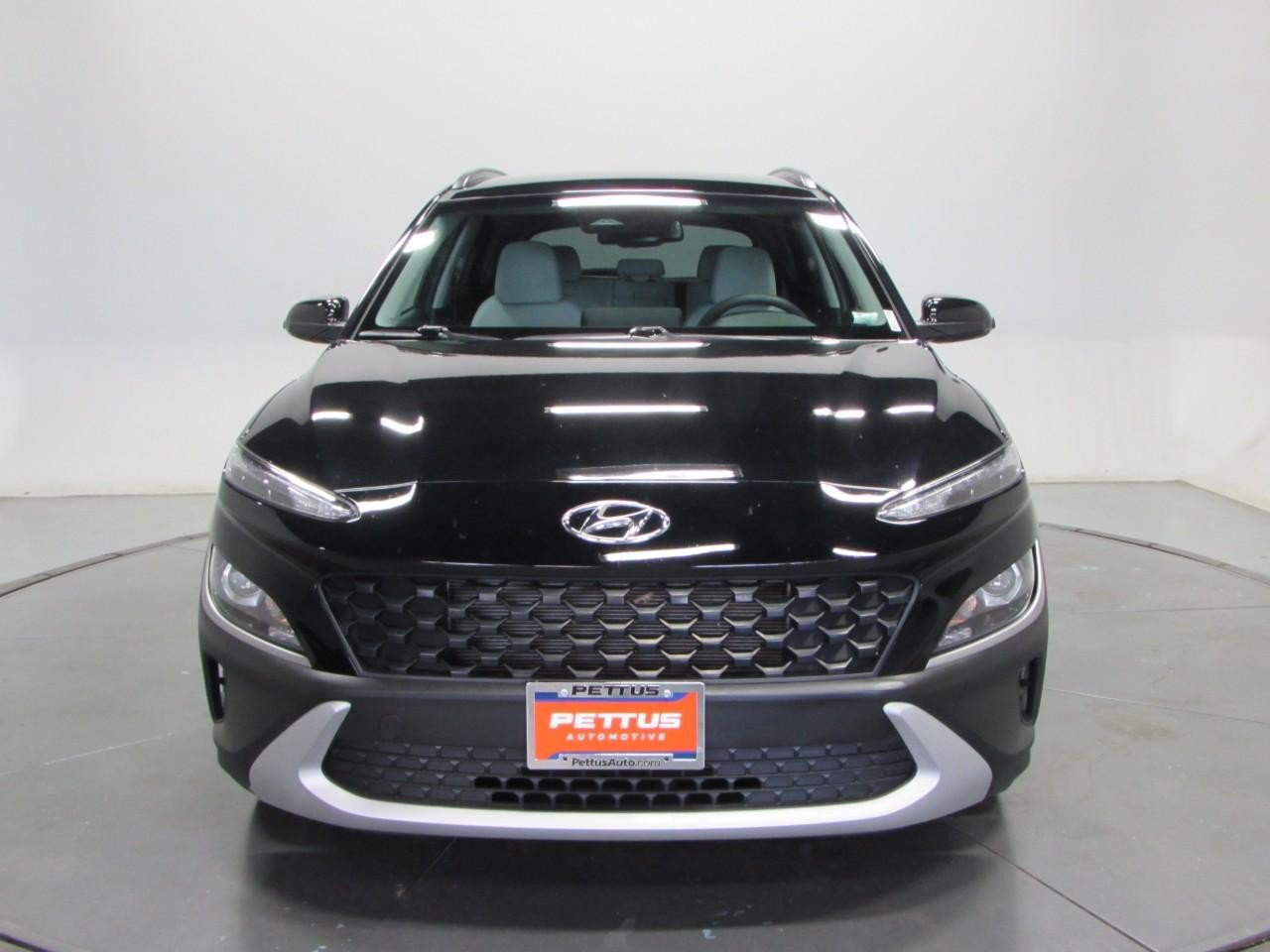Used 2023 Hyundai Kona SEL w/ Cargo Package AWD/4WD image 2