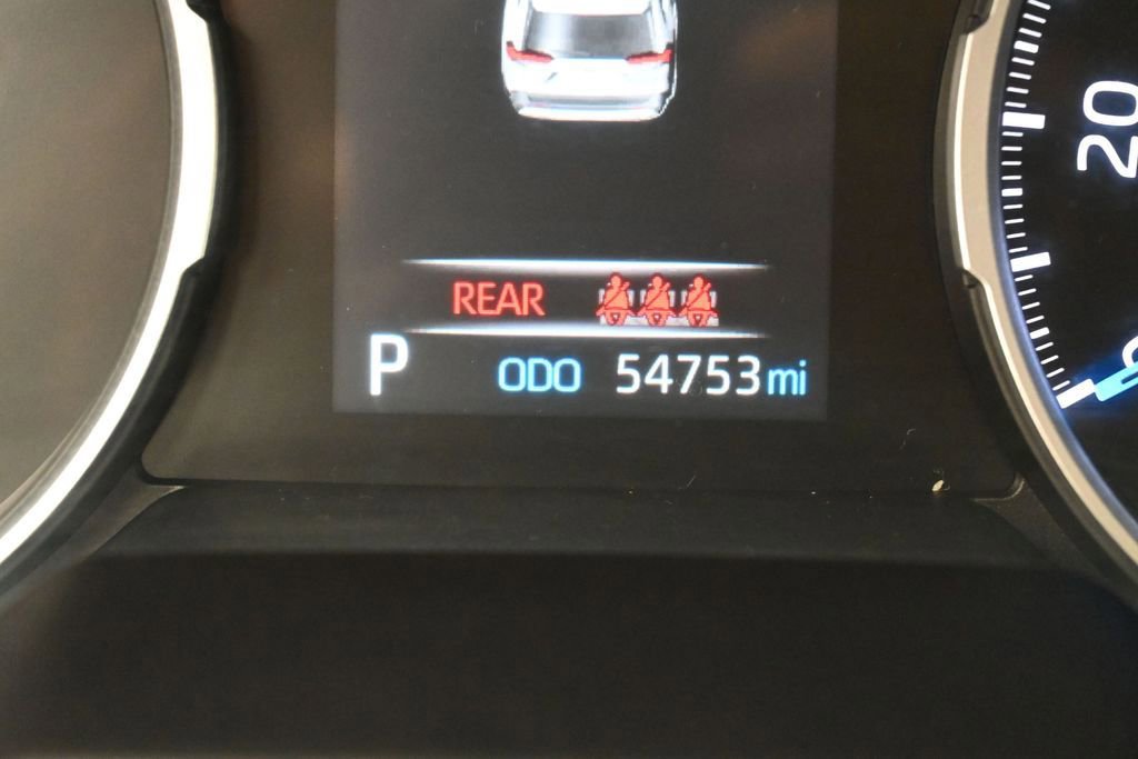 Used 2021 Toyota RAV4 XLE Premium AWD/4WD image 20