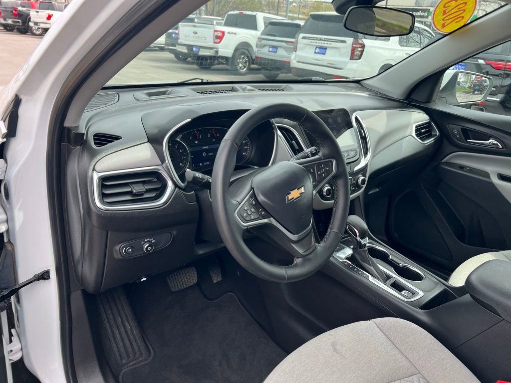 Used 2023 Chevrolet Equinox LT AWD/4WD image 18