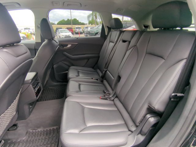 Used 2024 Audi Q7 2.0T Premium Plus w/ Premium Plus Package AWD/4WD image 17