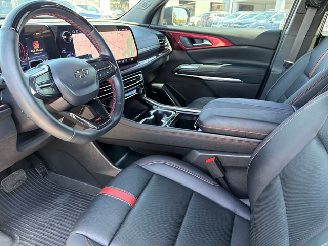 Used 2025 Chevrolet Traverse RS w/ LPO, Floor Liner Package FWD image 18