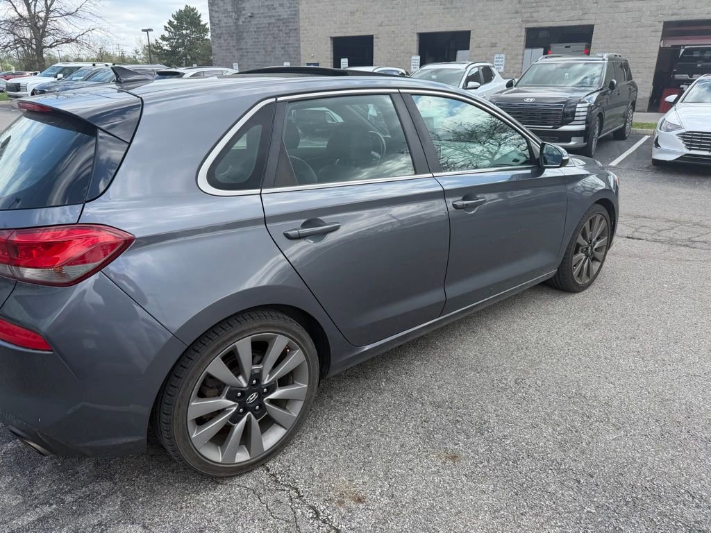 Used 2018 Hyundai Elantra GT Sport w/ Sport Tech Package 04 image 4