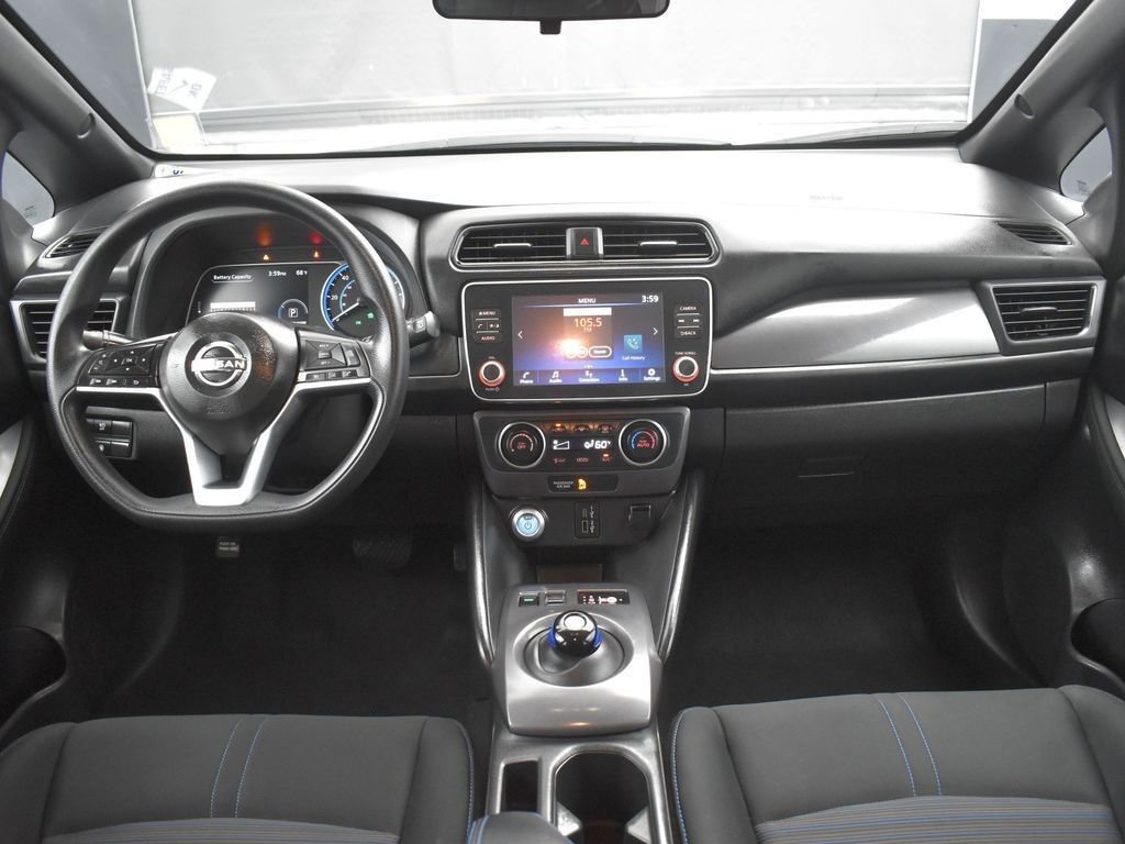 Used 2024 Nissan Leaf S image 9