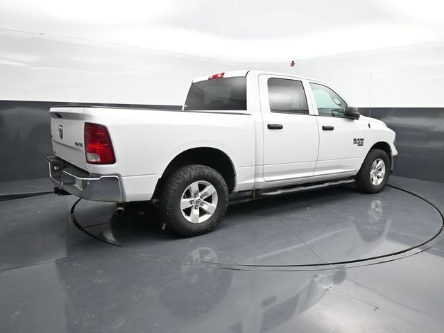 Used 2022 RAM 1500 Classic SLT AWD/4WD image 9