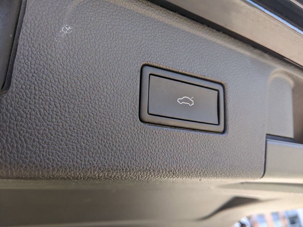 Used 2022 Volkswagen Atlas SE image 29