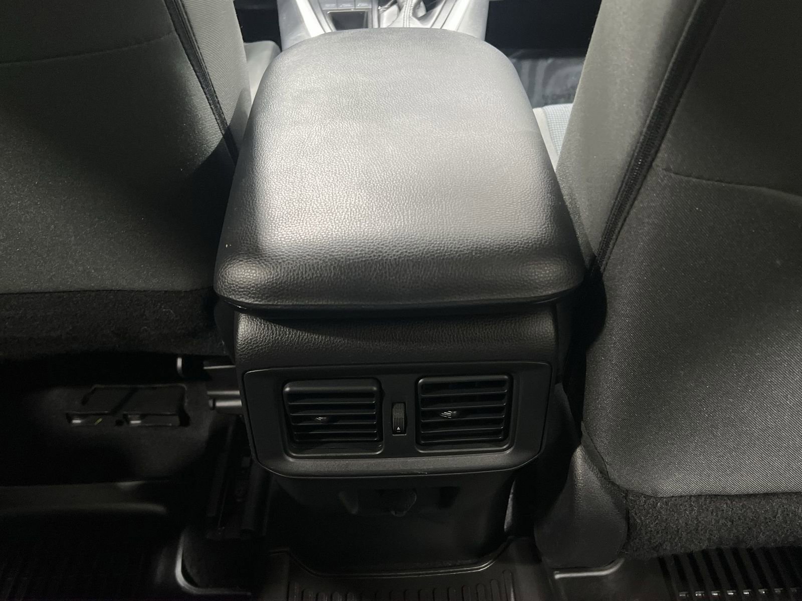 Used 2023 Toyota RAV4 LE image 21