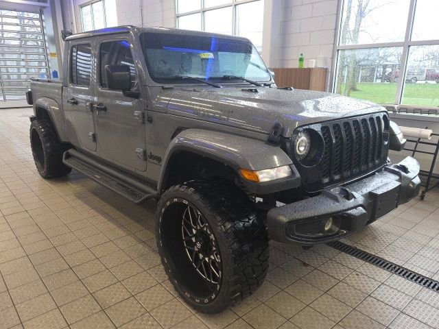 Used 2021 Jeep Gladiator Willys image 3