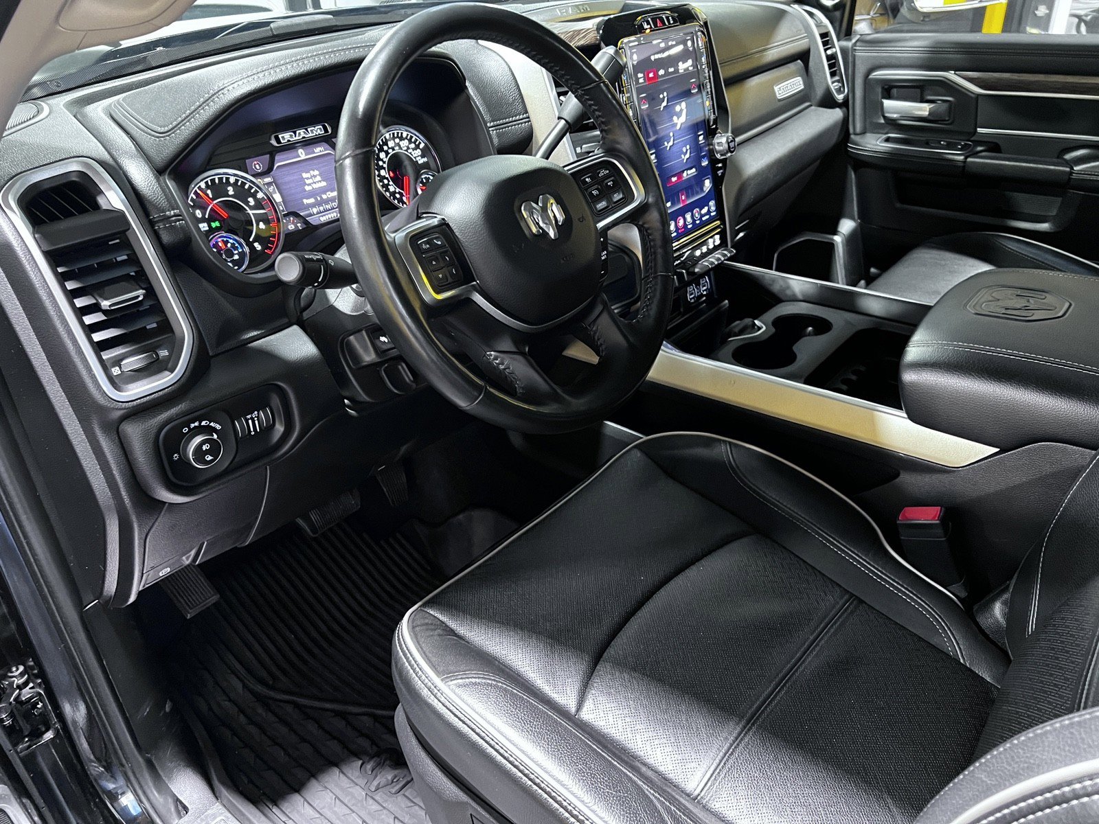 Used 2020 RAM 3500 Laramie image 14