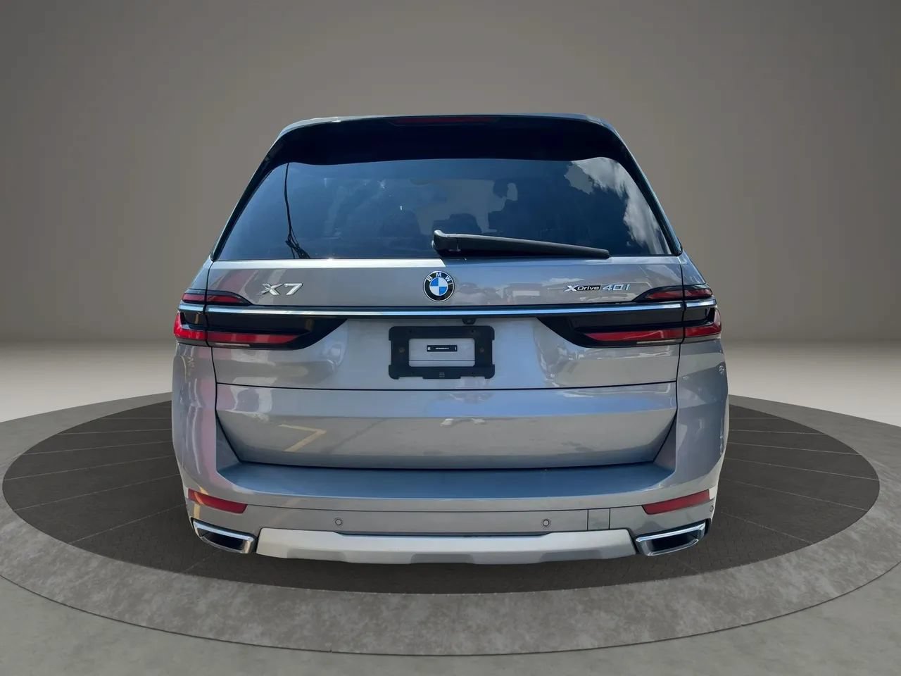 Used 2025 BMW X7 xDrive40i AWD/4WD image 6