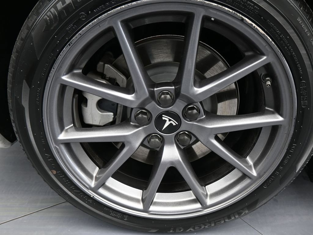 Used 2021 Tesla Model 3 Standard Range Plus image 39