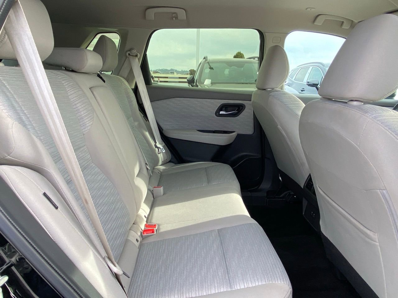 Used 2023 Nissan Rogue SV image 19