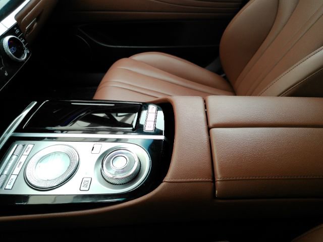 Used 2021 Genesis G80 2.5T RWD image 39